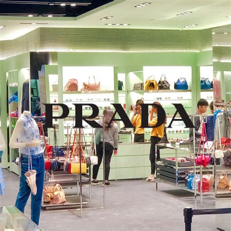 Prada online outlet store real